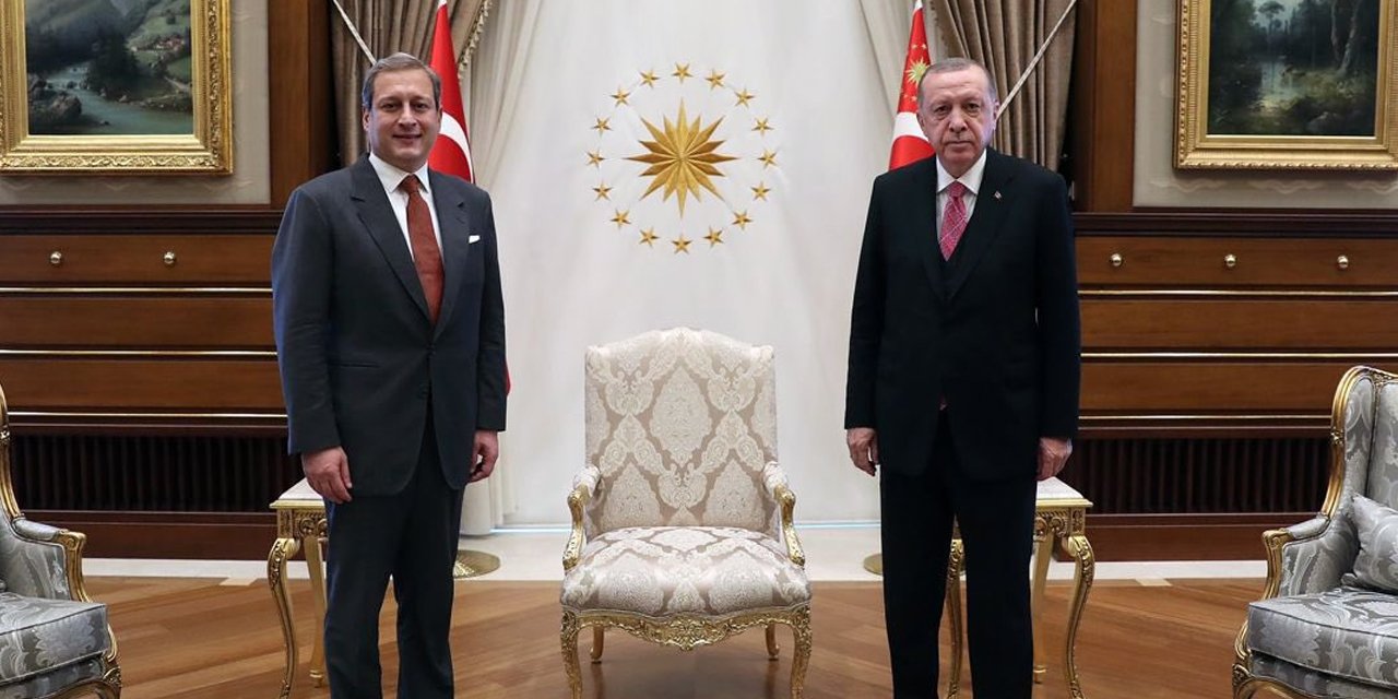 Cumhurbaşkanı Recep Tayyip Erdoğan, Galatasaray Başkanı Burak Elmas’ı kabul etti