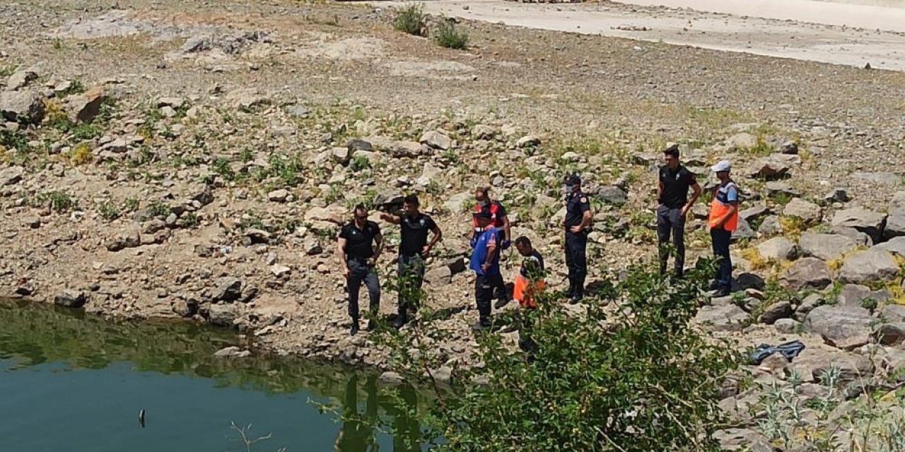 Kayıp öğretmenin cansız bedeni gölette bulundu! Konya’dan giden dalgıç polisler çıkardı