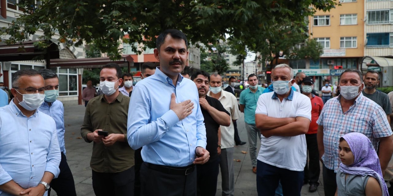 Bakan Kurum bayram namazını sel bölgesinde kıldı: Tüm ekiplerimiz bilfiil sahada