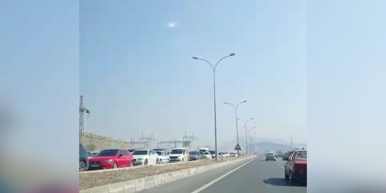 Konya - Antalya yolunda kilometrelerce araç kuyruğu oluştu