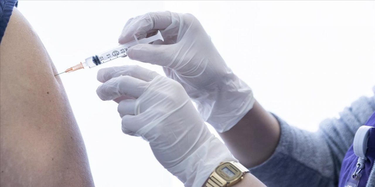 Bakan Koca açıkladı: 23 milyon kişi henüz Kovid-19 aşısının herhangi bir dozunu yaptırmadı