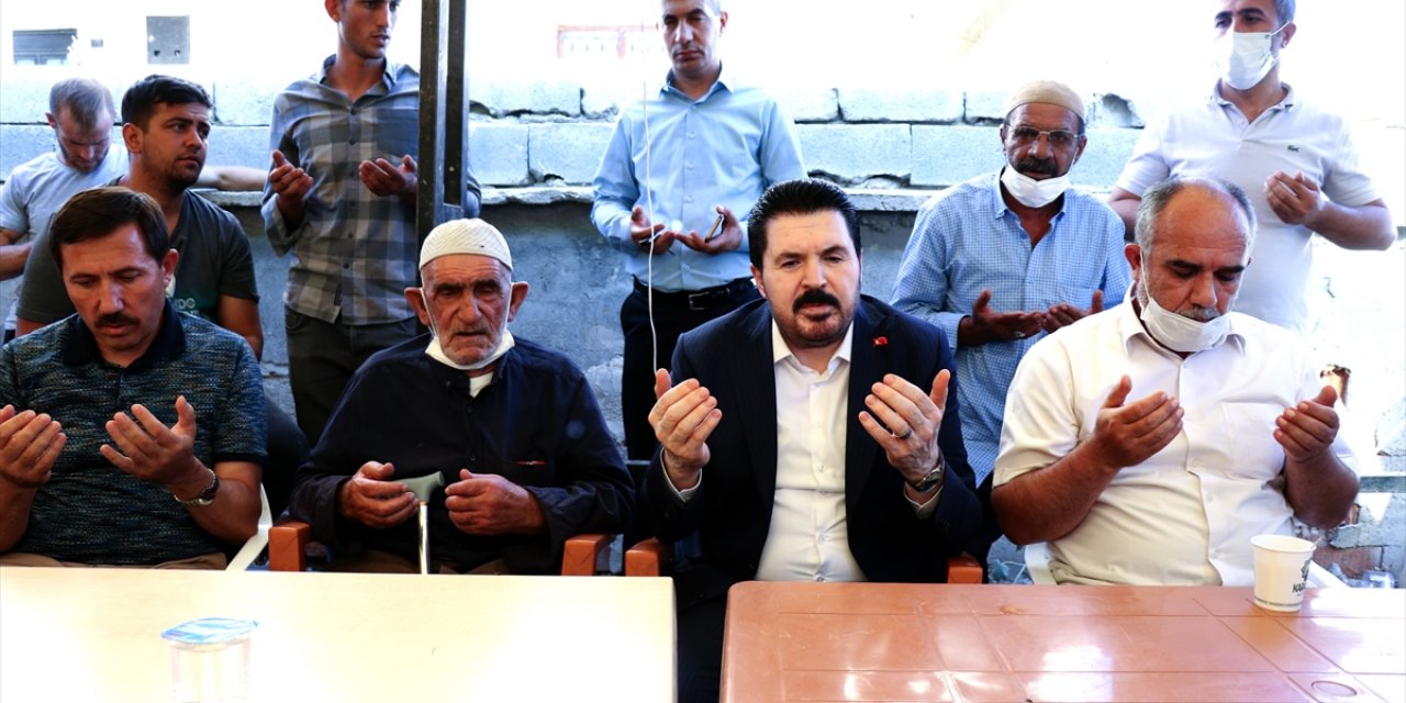 Savcı Sayan Konya'da öldürülen 7 kişinin yakınlarını ziyaret etti, önemli mesajlar verdi