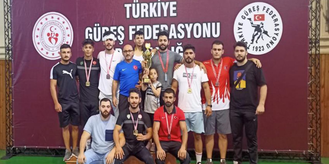 Meram Belediye Spor Kulübü Güreşte 2. Lig'e yükseldi