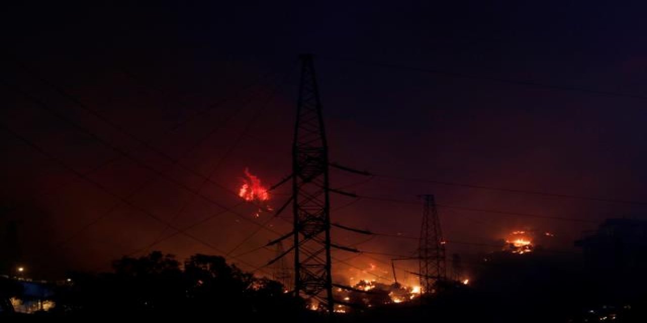 Milas'taki yangınlarda alevler termik santrale sıçradı