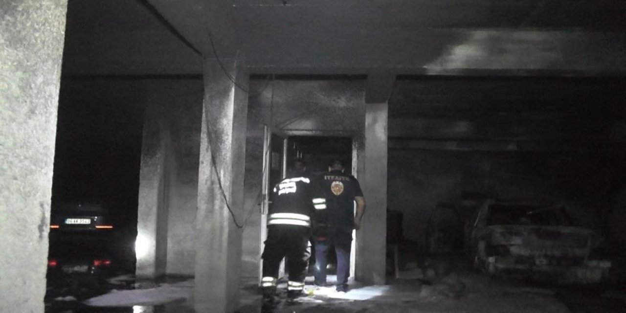 Konya’da otoparktaki araç yandı, bina tahliye edildi! Aracın yanında bir kişi bulundu