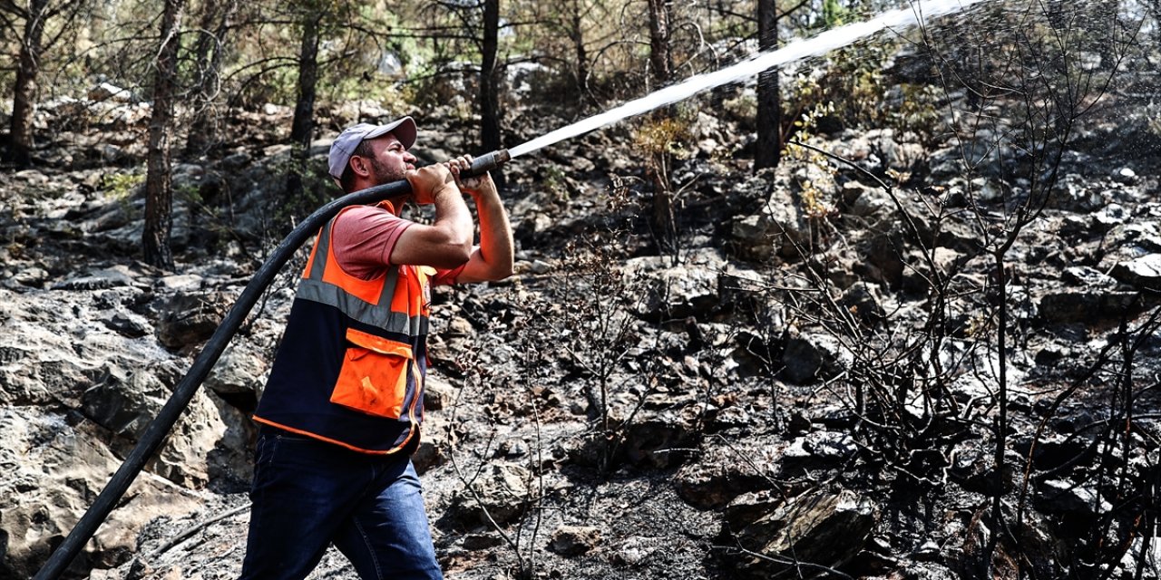 Orman yangınını söndürürken Karaman’daki eşinin doğum haberini aldı