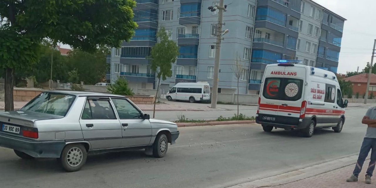 Konya’da otomobil ambulansa çarptı