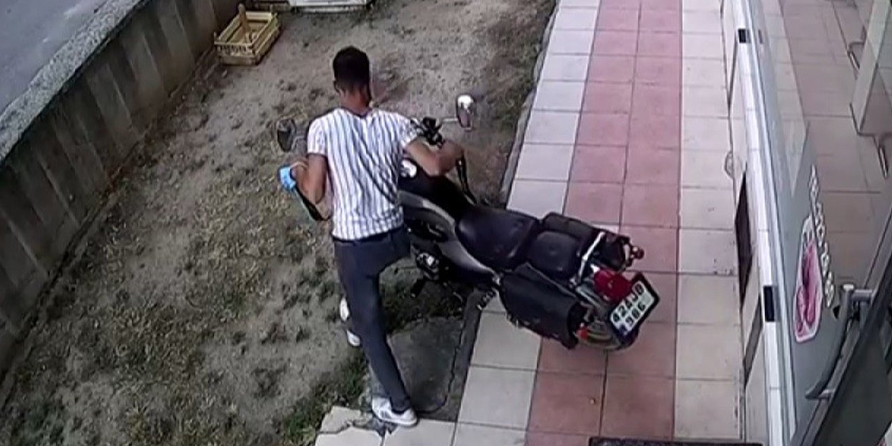 Konya'da hırsızlık! Bisikletle geldiği apartmandan çaldığı motosikletle kaçtı