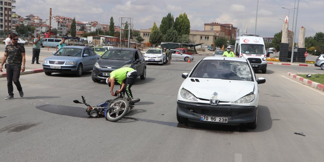 Otomobil ile çarpışan motosikletin ağır yaralanan sürücüsü Konya'ya sevk edildi