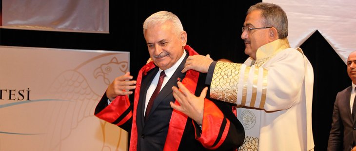 Selçuk Üniversitesi'nden Binali Yıldırım'a 'fahri doktora'