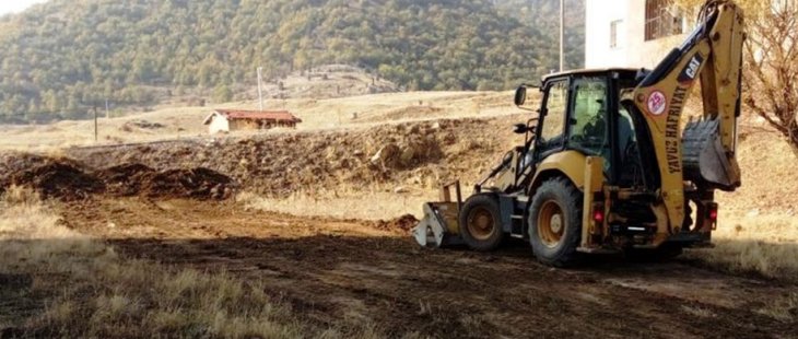 Konyalı baba, kızını polislik sınavına hazırlamak için parkur yaptı