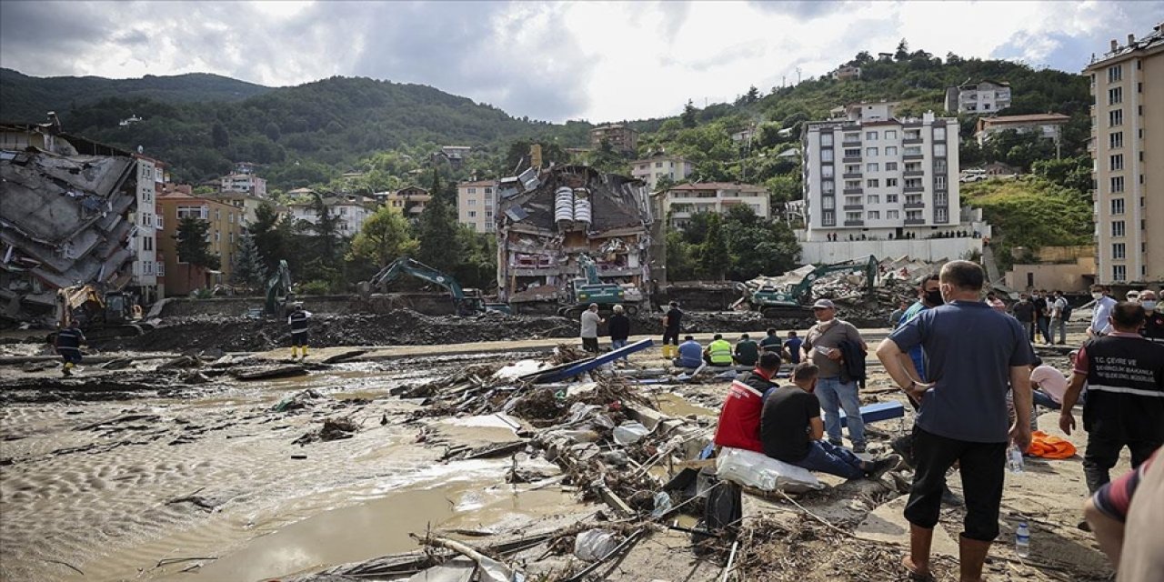 Karadeniz'deki sel felaketinde can kaybı 40'a yükseldi