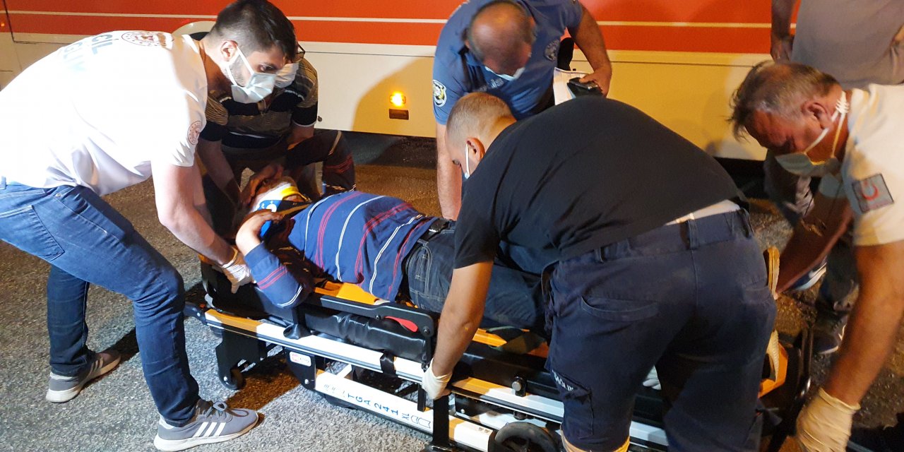 Bıçakla yaralama zanlısına kaçmaya çalışırken otobüs çarptı