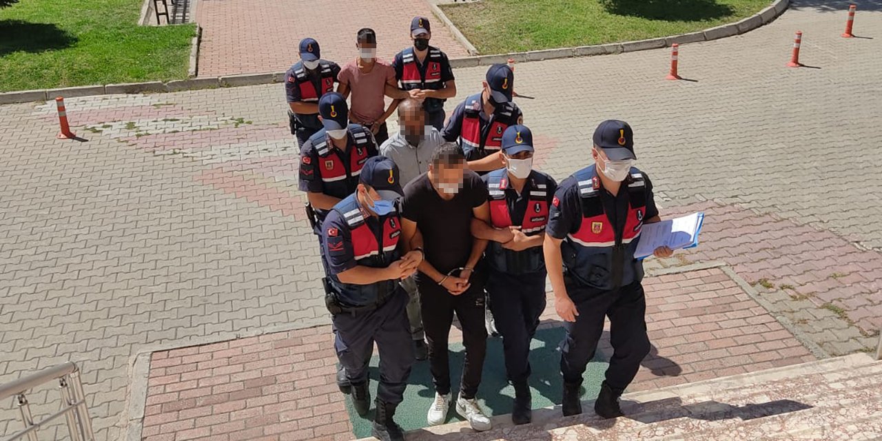 Konya’da Türk Telekom kablolarını kesen 2 kişi suçüstü yakalandı