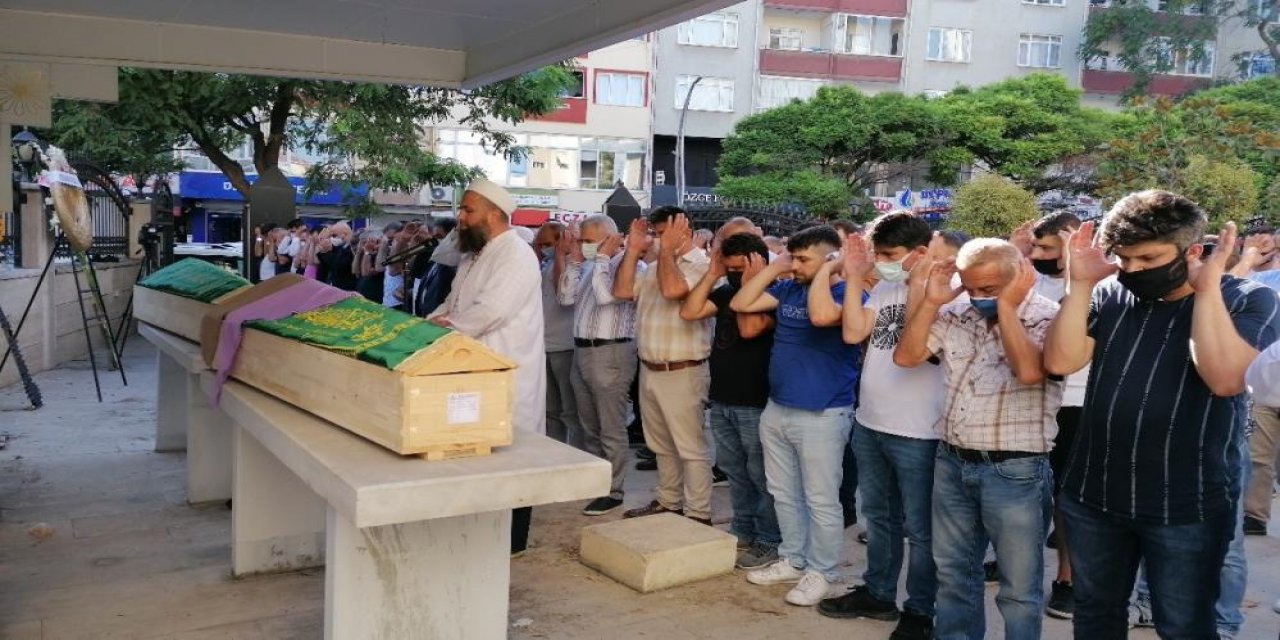 Komşu kavgasında öldürülen baba ve kızı toprağa verildi! Anne ve oğlu adliyeye sevk edildi