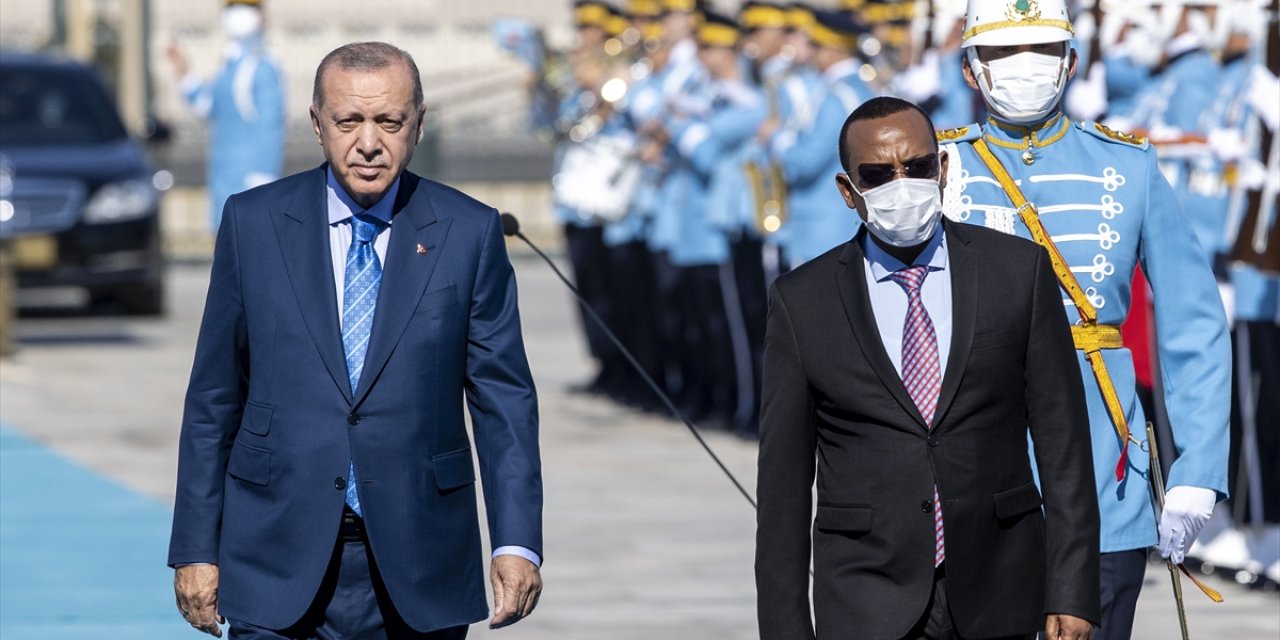 Cumhurbaşkanı Erdoğan: FETÖ'nün Etiyopya'daki tüm okulları Türkiye Maarif Vakfına devredildi