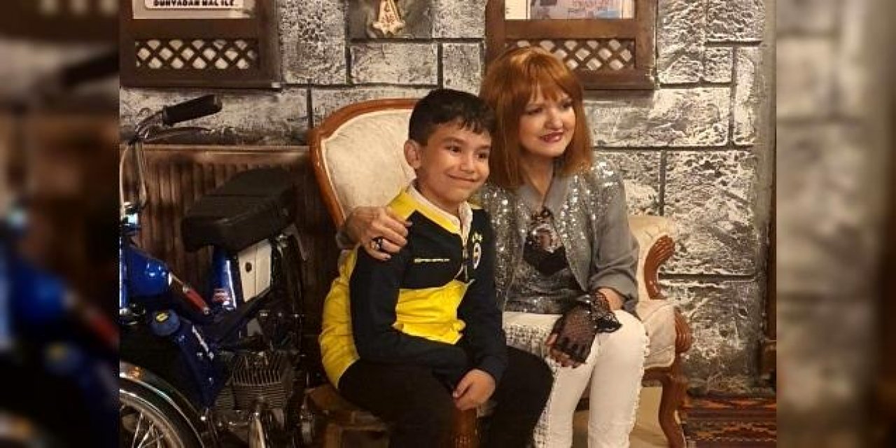 Gülden Karaböcek Konya'da imza gününe katıldı