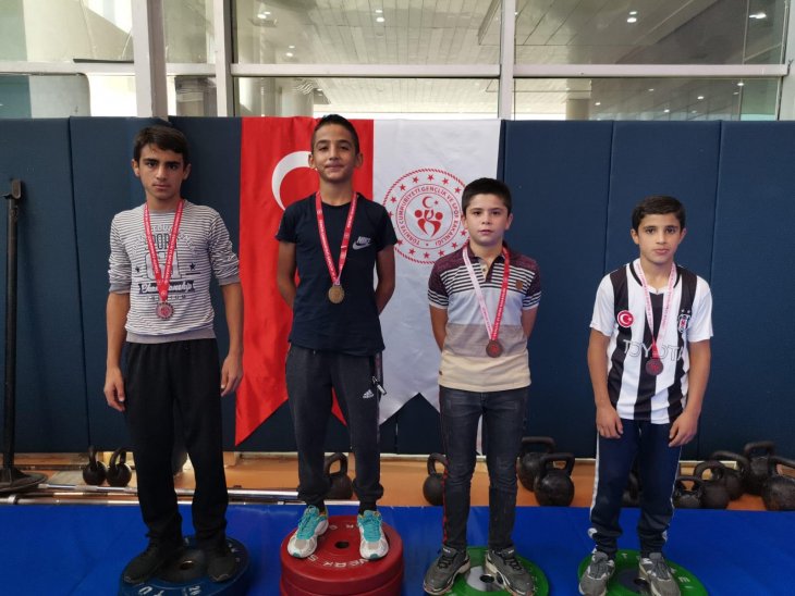 Cumhuriyet Turnuvasında şampiyon Meram Belediyespor
