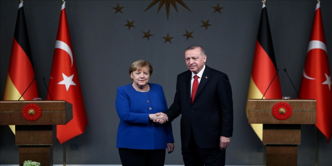 Cumhurbaşkanı Erdoğan, Merkel ile Afganistan’ı görüştü