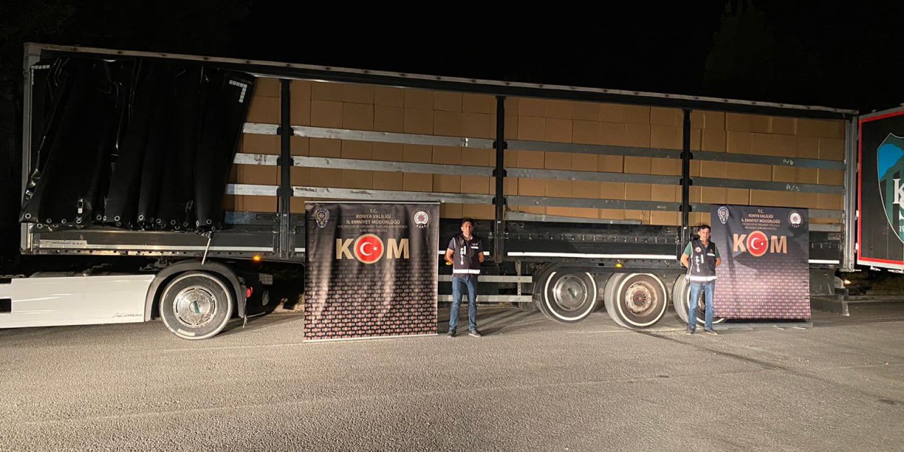 Konya’da polis 750 bin TL’lik kaçak ürün ele geçirdi! Aralarında cinsel içerikli olanlar da var