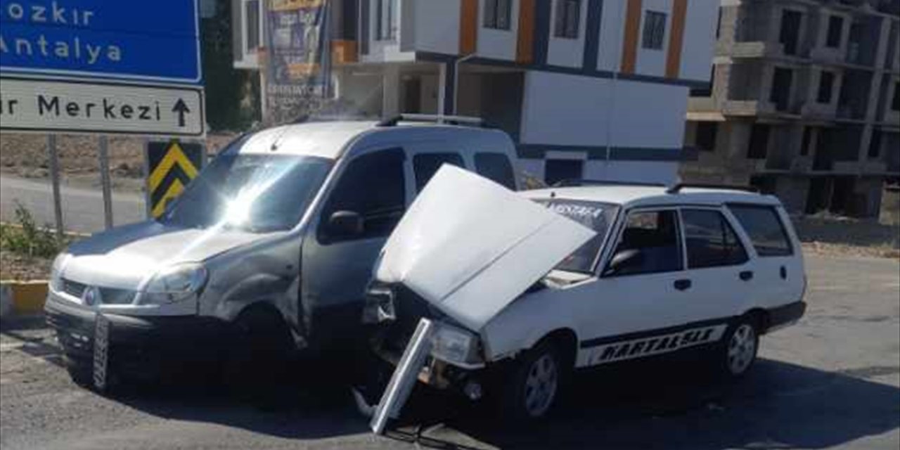 Konya’nın bu ilçesinde kaza üstüne kaza yaşandı! 7 yaralı var