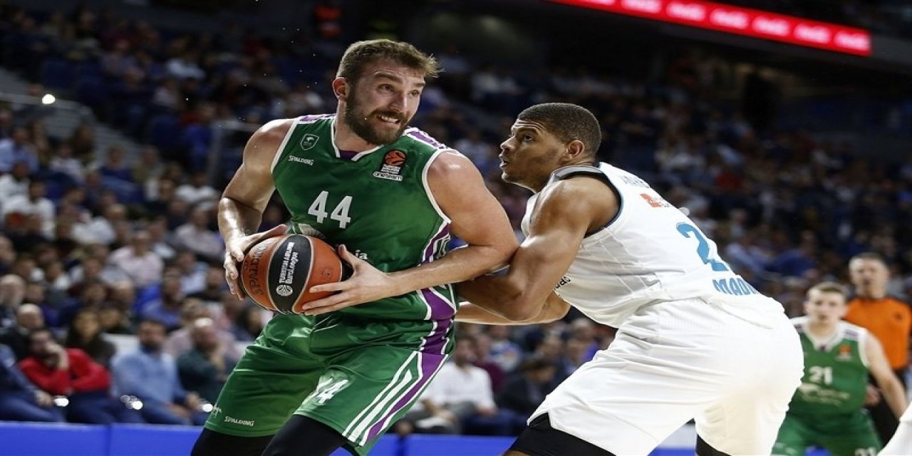 Konyaspor Basketbola Sırp pivot