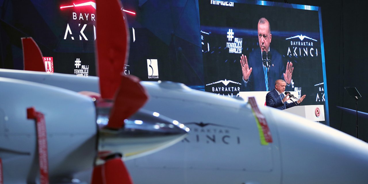 Selçuk Bayraktar çıtayı zirveye koydu: Artık insansız savaş uçağımızı da yapabiliriz