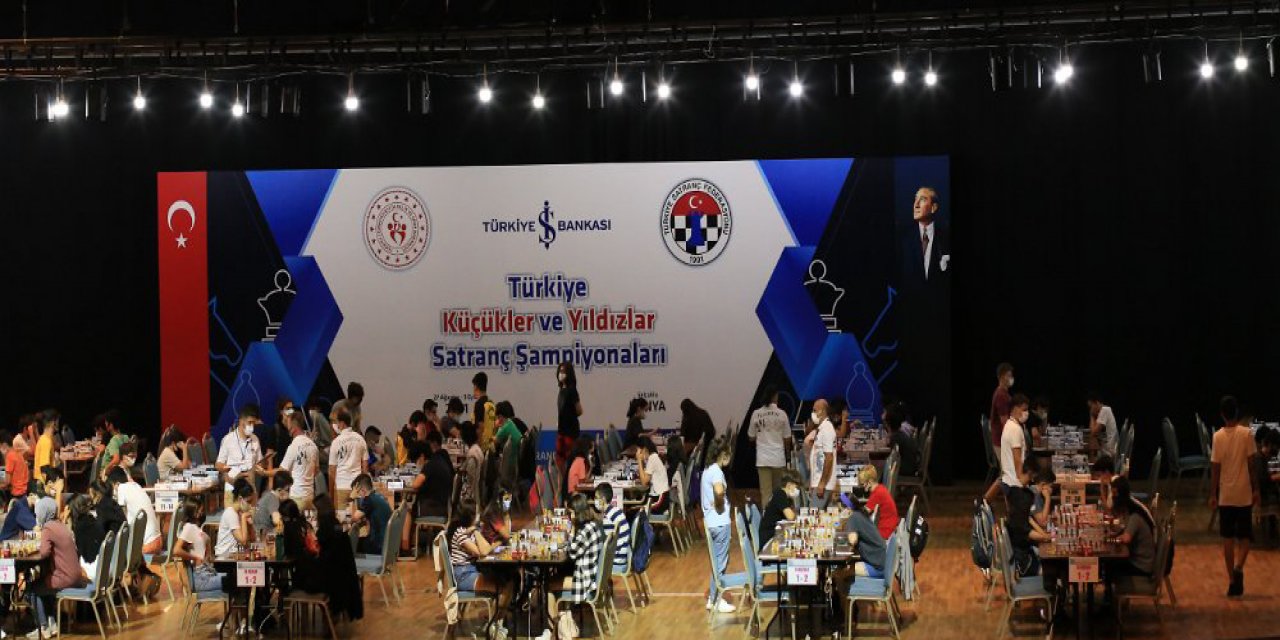 Konya’da satranç heyecanı sürüyor