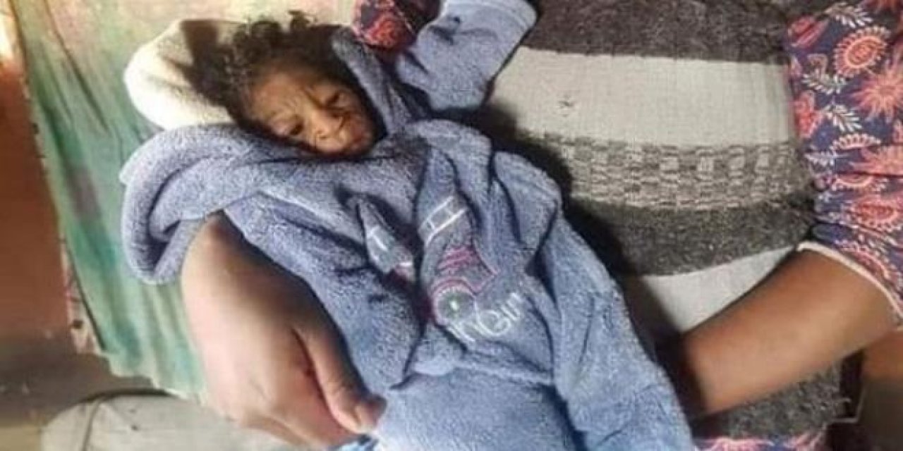 Doğum yapan kadın, bebeğini kucağına aldığında şok oldu!
