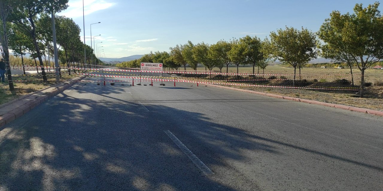 Konya’da sürücüleri şaşkına çeviren olay! “Tapulu malım” dedi, yolu kapattı