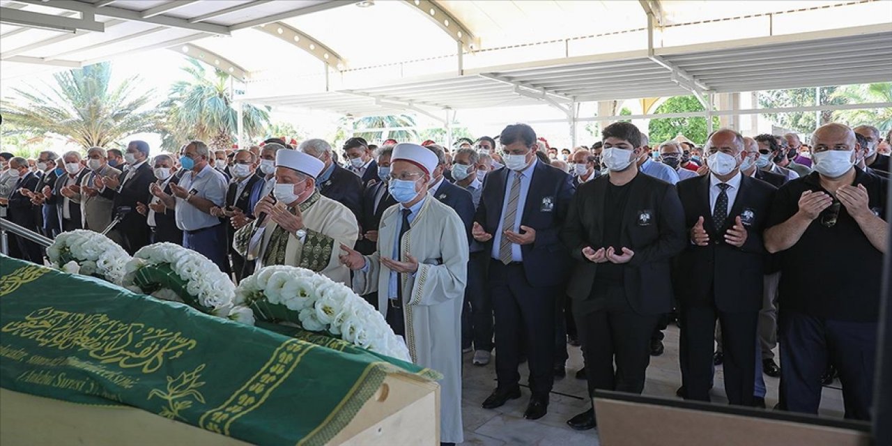 Yaşar Holding Yönetim Kurulu Başkanı Mustafa Selim Yaşar son yolculuğuna uğurlandı