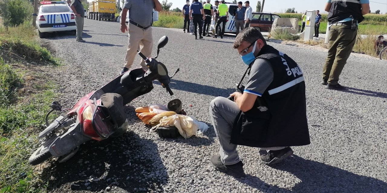 Konya'da feci kaza! Sollamaya çalıştığı traktörün altında kalarak hayatını kaybetti