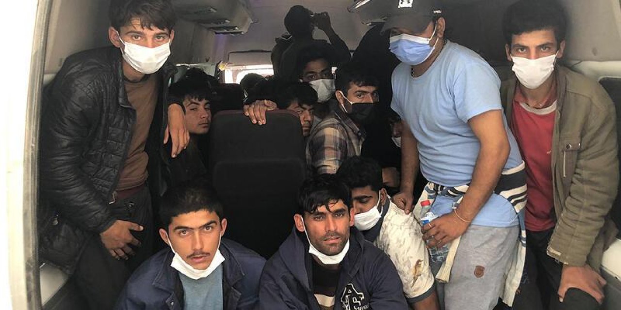 Jandarma, Konya yolundaki menfezde 25 kaçak göçmen yakaladı