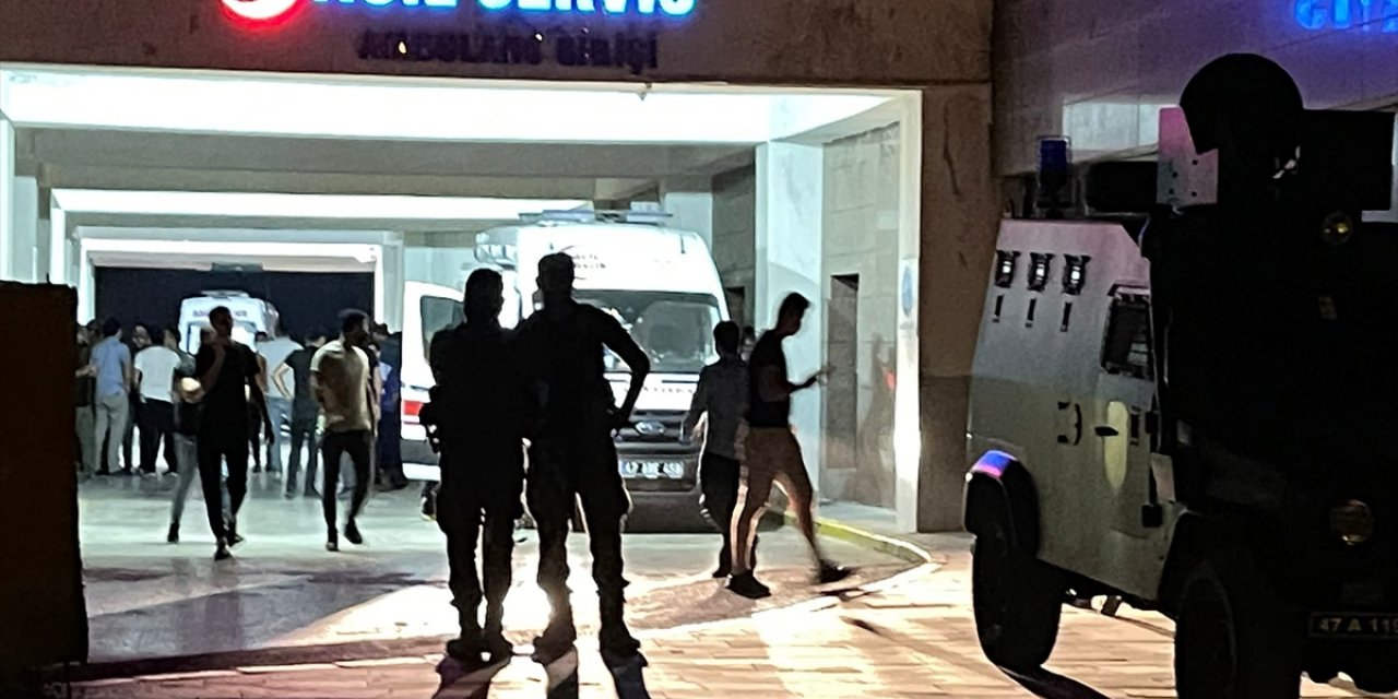 Teröristlerle polis arasında çatışma çıktı: 1 polis yaralandı