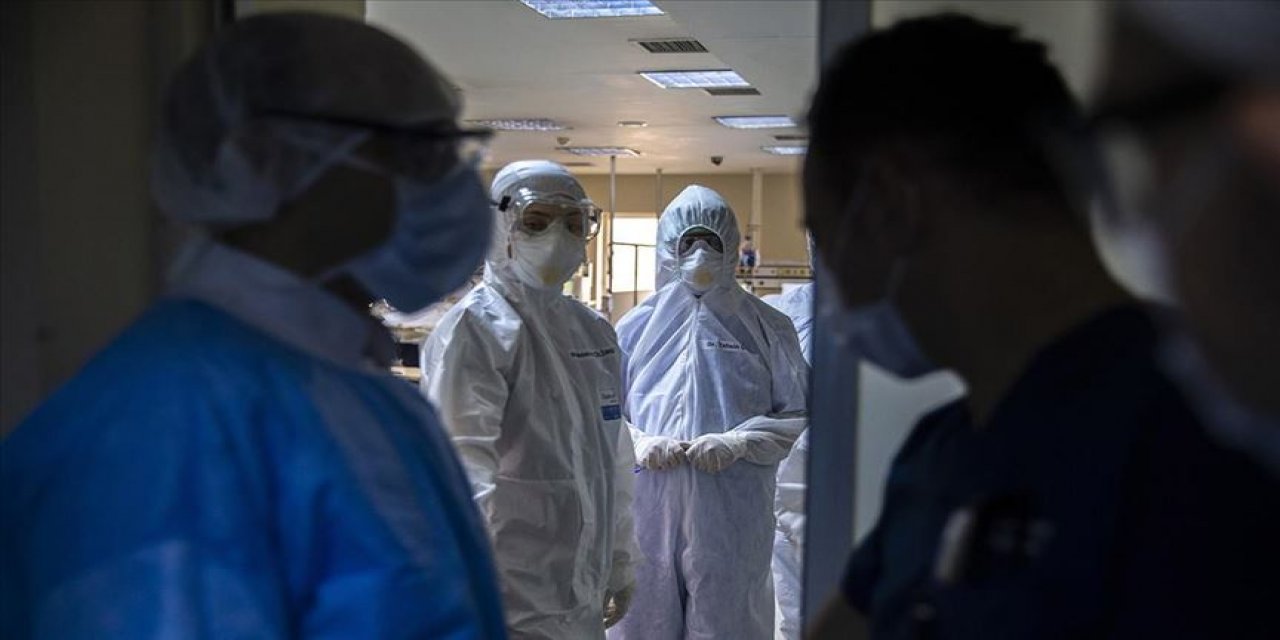 Kovid-19 pandemisi ne zaman biter? 'Biraz daha dişimizi sıkalım' diyen uzmanından flaş açıklama