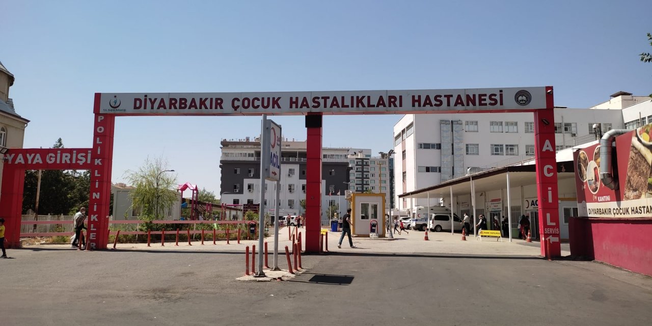 12 yaşındaki Güler, karın ağrısı şikayetiyle gittiği Diyarbakır’daki hastanede öldü