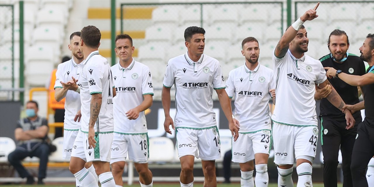 Konyaspor, Mustafa Denizli'nin Altay'ını 3 golle geçti