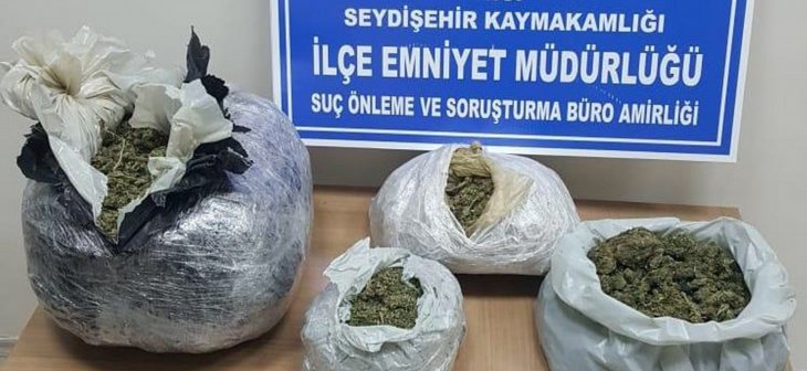 Konya’da uyuşturucu operasyonu! 6 kilo esrar kümesten çıktı