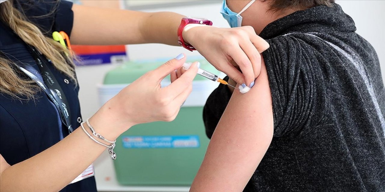 Koronavirüs Bilim Kurulu Üyesinden aşı yaptırmayanlara kış öncesi uyarı