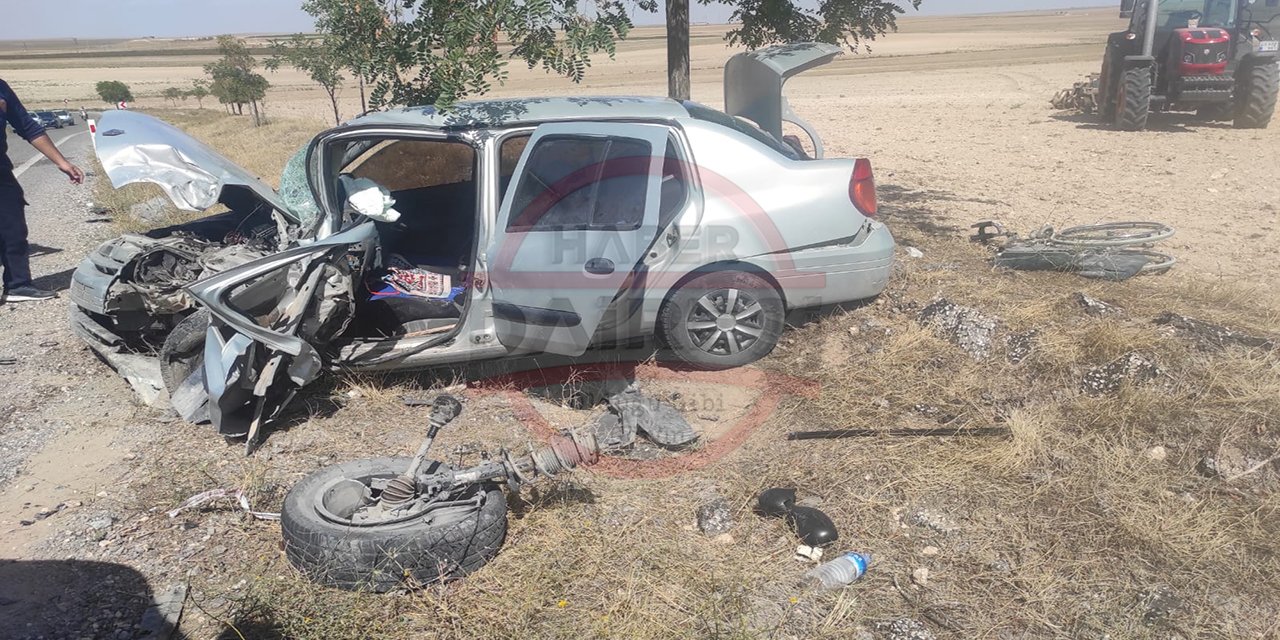 Konya’da hafif ticari araçla çarpışan otomobil bu hale geldi: 1 ölü, 3 yaralı