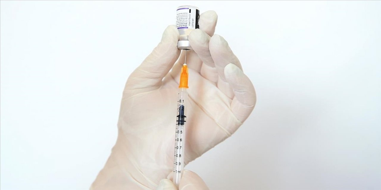 Grip ve Kovid-19 aşısı aynı gün yaptırılabilir mi? Uzman isim açıkladı