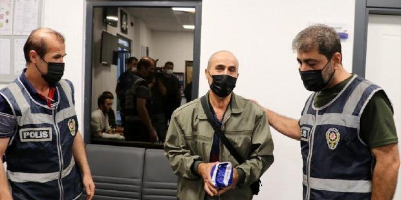 İçinde 111 bin lira bulunan poşeti minibüste unuttu