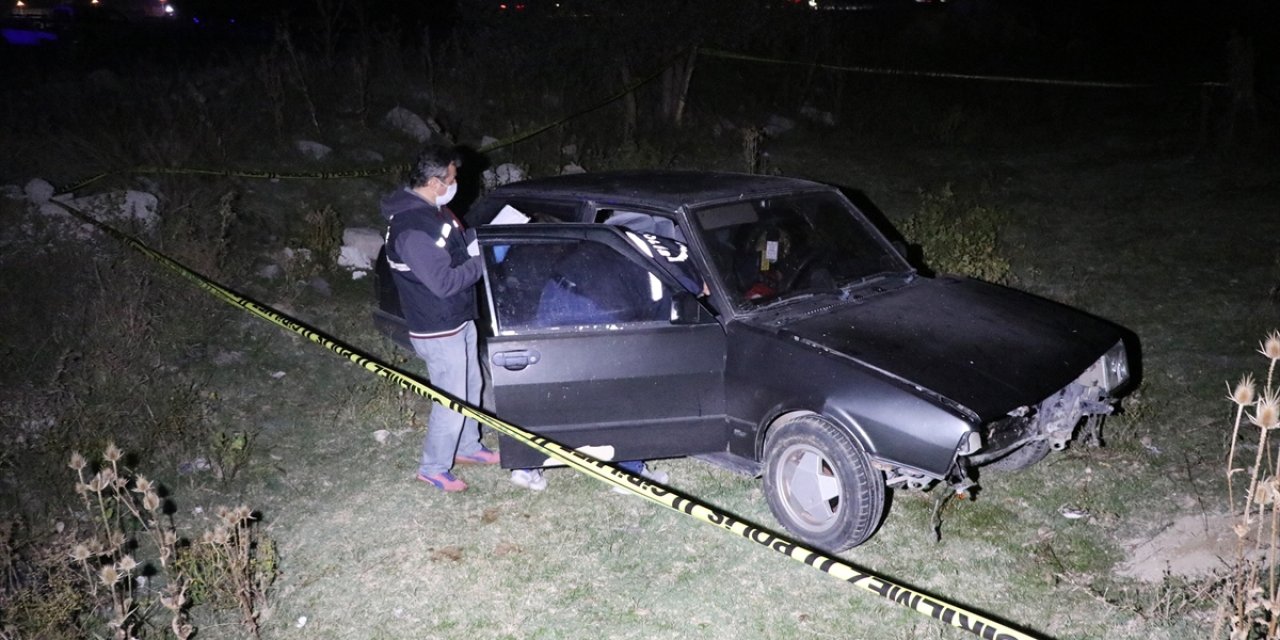 Esrarengiz ölüm! Polisten kaçtı, kaza yapan otomobilde başından vurulmuş halde bulundu