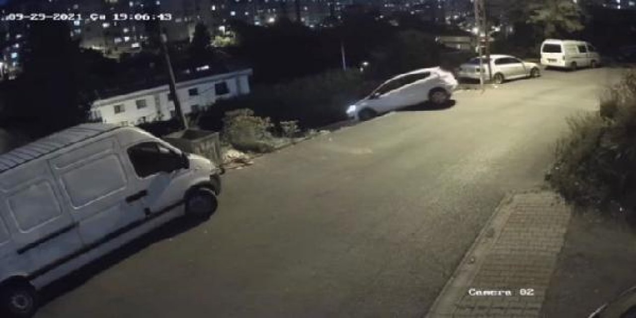 Navigasyonu dinledi, merdivenli sokakta takla attı! O an kamerada