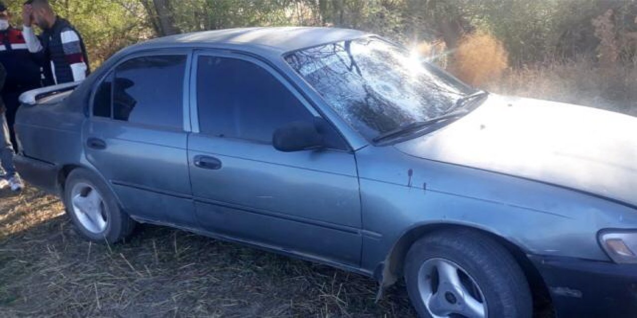 Son Dakika: Konya’da 2 kişiyi öldürüp 1 kişiyi yaralayan kişi canına kıydı