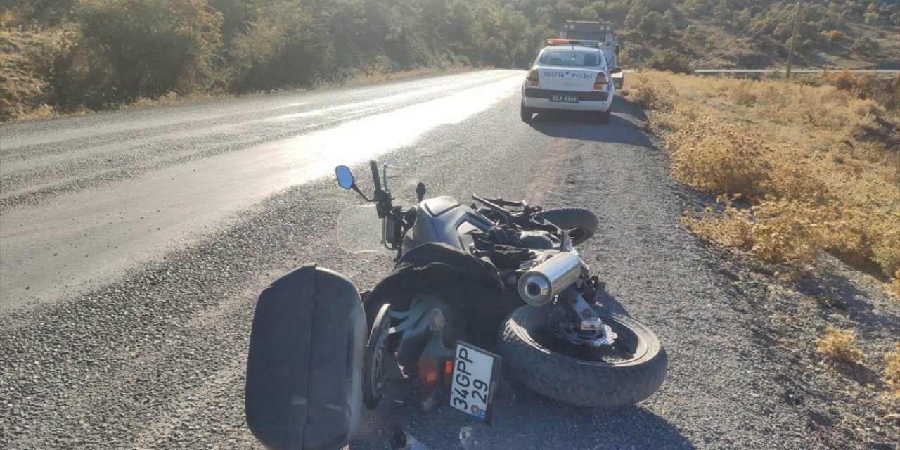 Konya'da takla atan motosikletin sürücüsü hayatını kaybetti