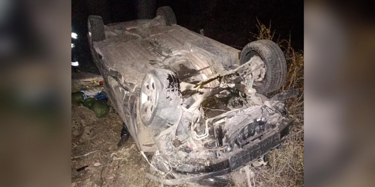 Konya’da şarampole devrilen otomobildeki 2 kişi yaralandı