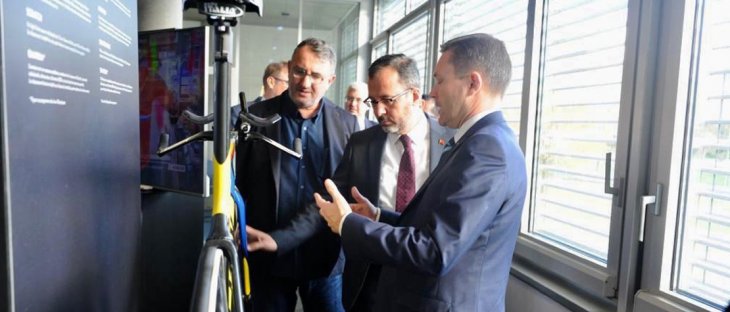 Konya'ya dev tesis geliyor! Bakan Kasapoğlu İsviçre'de incelemelerde bulundu