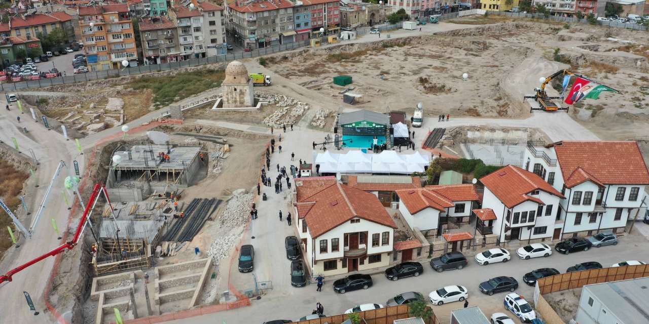 Konya'nın merkezi yeniden canlanıyor! Meram Belediyesi tarihi projede ilk etabın temelini attı