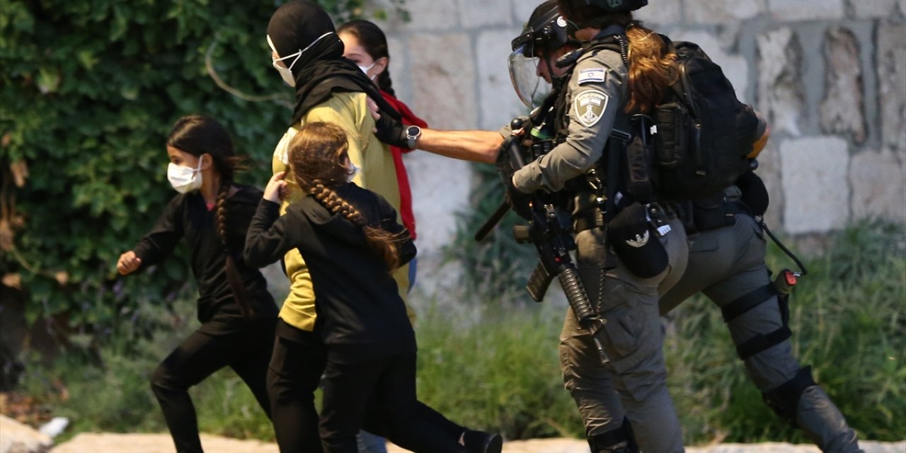 Terör devleti İsrail'den Kudüs'te Mevlid-i Nebi kutlamalarına müdahale: 17 yaralı